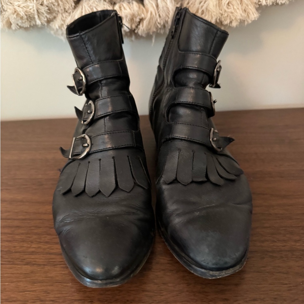 MODERN VICE black Leather Buckle Boots
